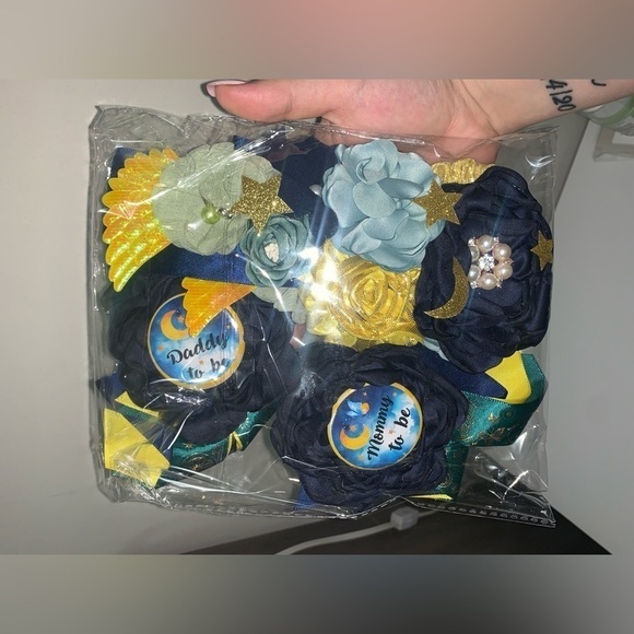 Celestial Mom and Dad To Be Maternity Sash and Corsage Set - Picture 5 of 9